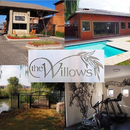 Or Tambo Self Catering Apartments, The Willows Боксбург Екстериор снимка