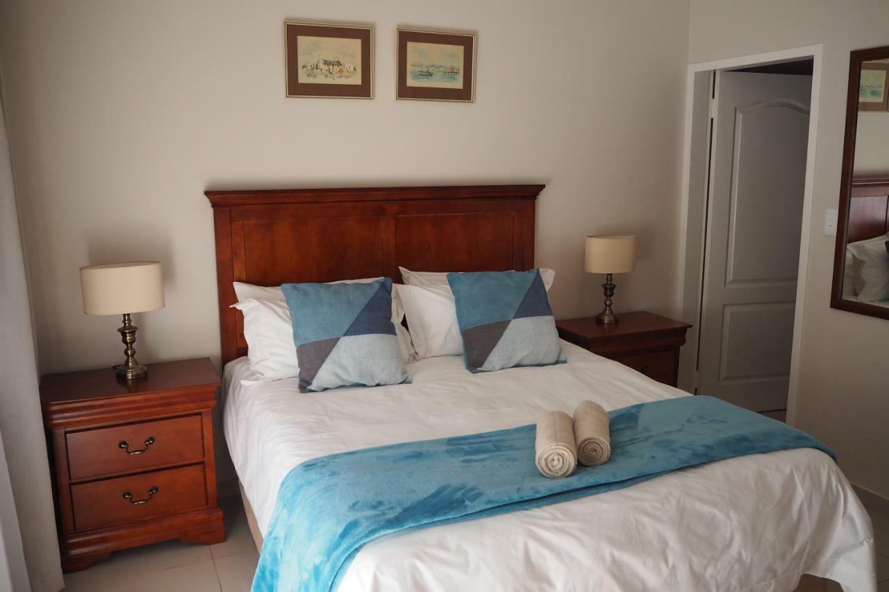 Or Tambo Self Catering Apartments, The Willows Боксбург Екстериор снимка